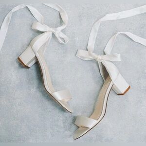 Bella Belle ARDELIA | Open Toe Ankle Wrap Block Heels